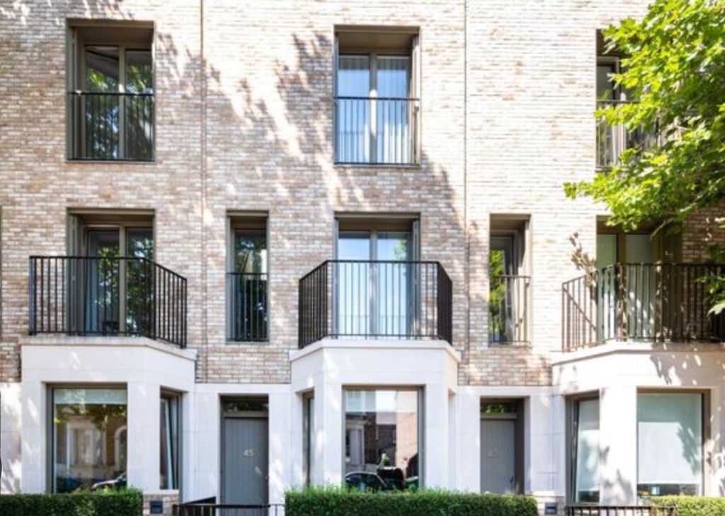 Property photo 3 of 3