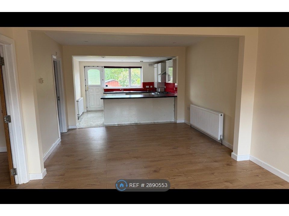 Property photo 3 of 12 Living Room Open Plan