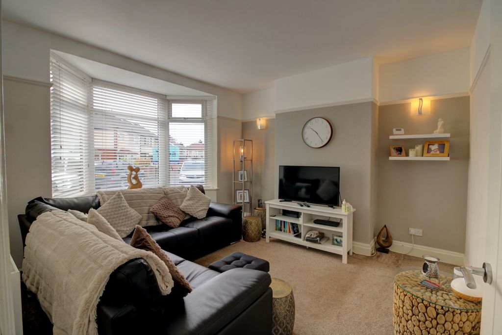 Property photo 2 of 26 1
