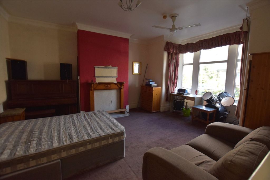 Property photo 3 of 23 Picture No. 12