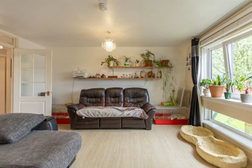 Property photo 2 of 29