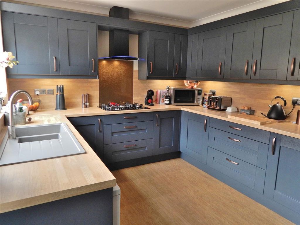 Property photo 2 of 27 3620705