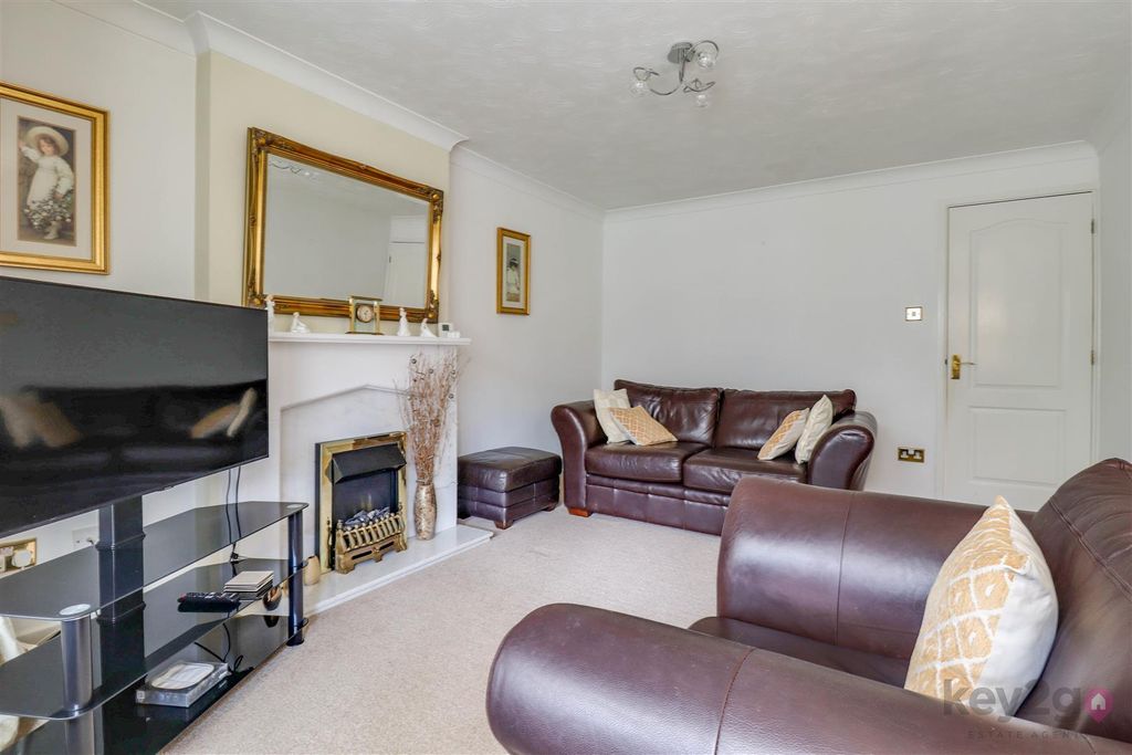 Property photo 3 of 17 Img_7637-Img_7639.Jpg