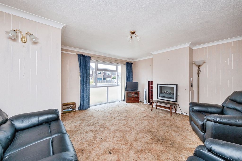 Property photo 2 of 15