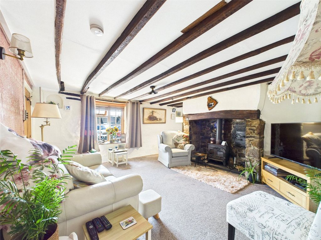 Property photo 3 of 15 Living Room