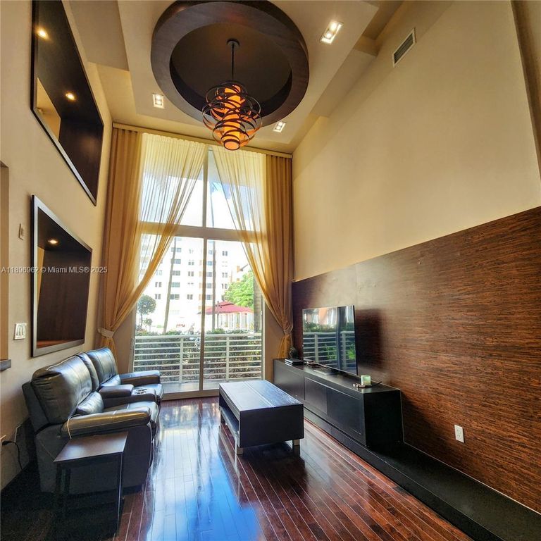 Property photo 2 of 43 <Alttext/>