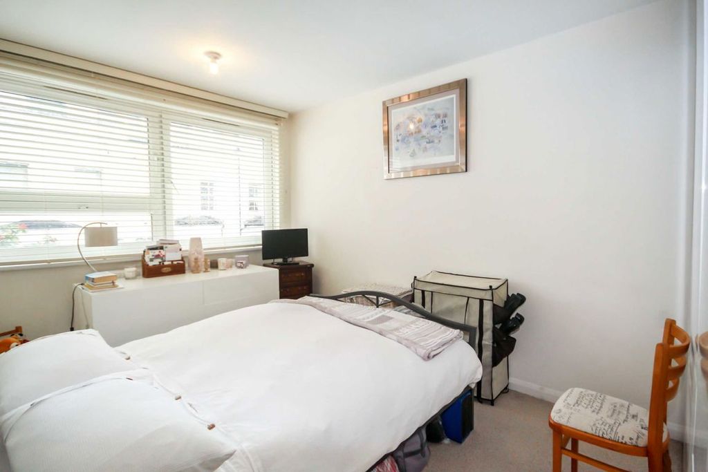 Property photo 3 of 3