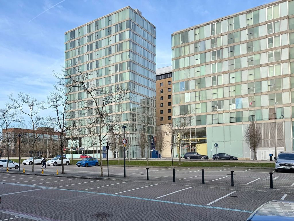 Property photo 3 of 8 View From Witan Gate