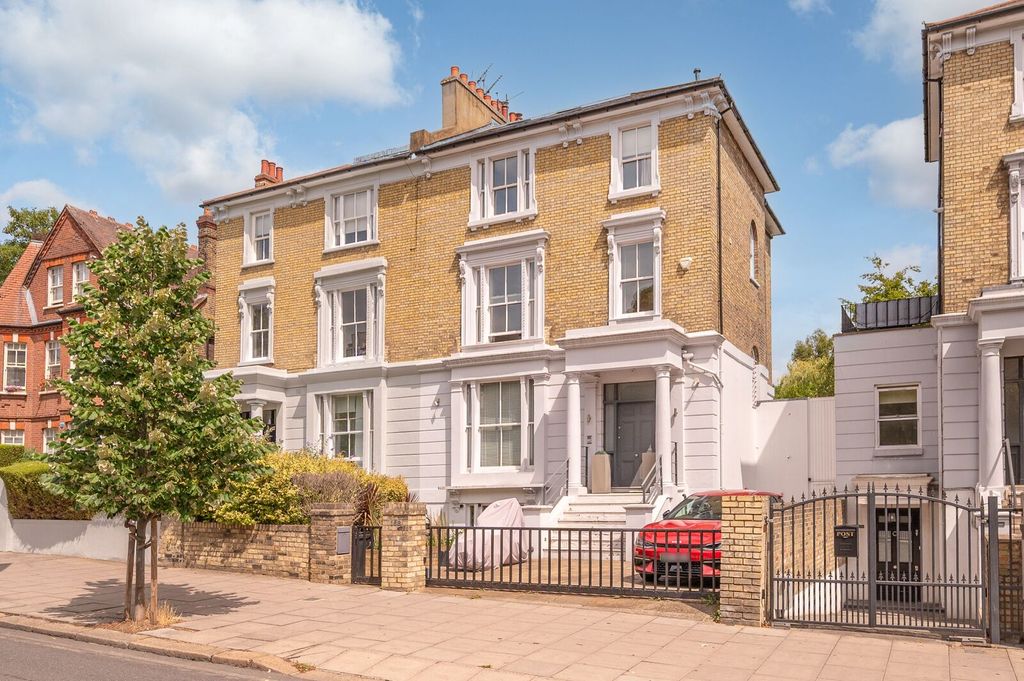 Property photo 1 of 32