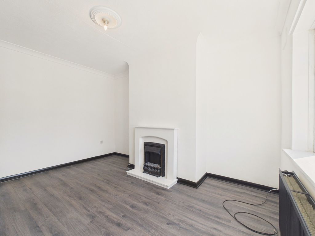Property photo 3 of 12 4931834
