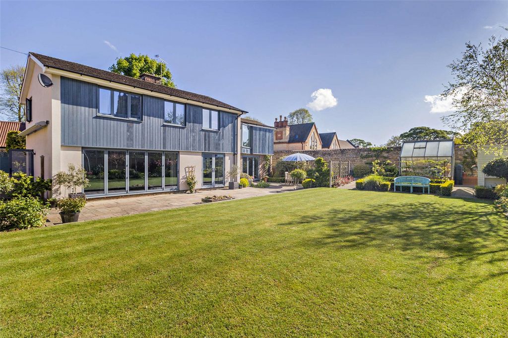 Property photo 1 of 20 Rear View