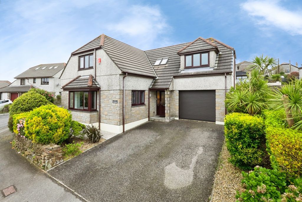 Property photo 1 of 18 Pbox-Img.Jpg