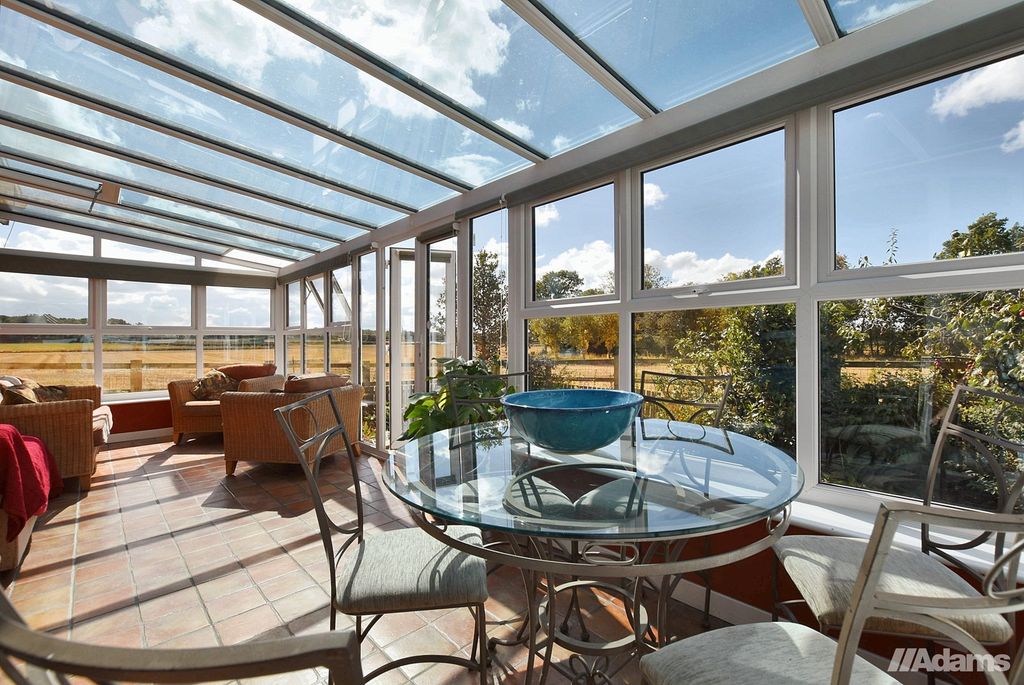 Property photo 3 of 31