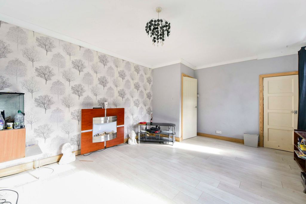 Property photo 3 of 17 Dsc_4842