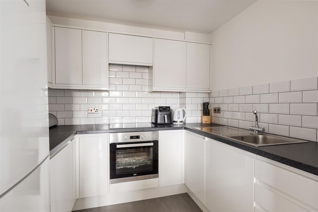 Property photo 3 of 13 Teresa Mews, E17