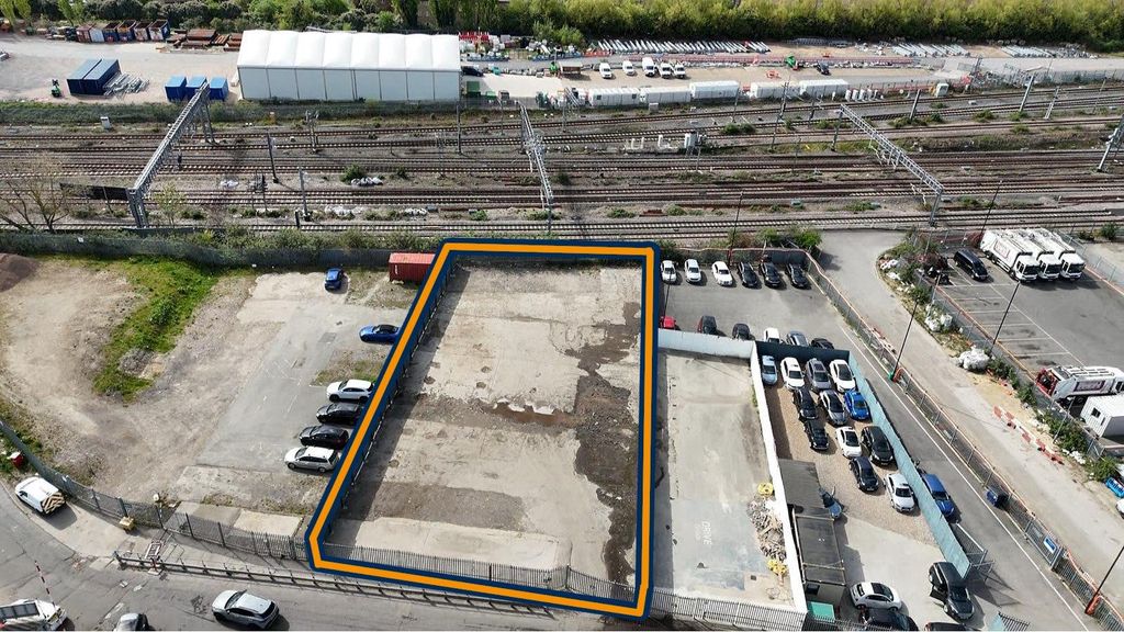 Property photo 1 of 4 Canal Way Compound 2 1.Jpeg