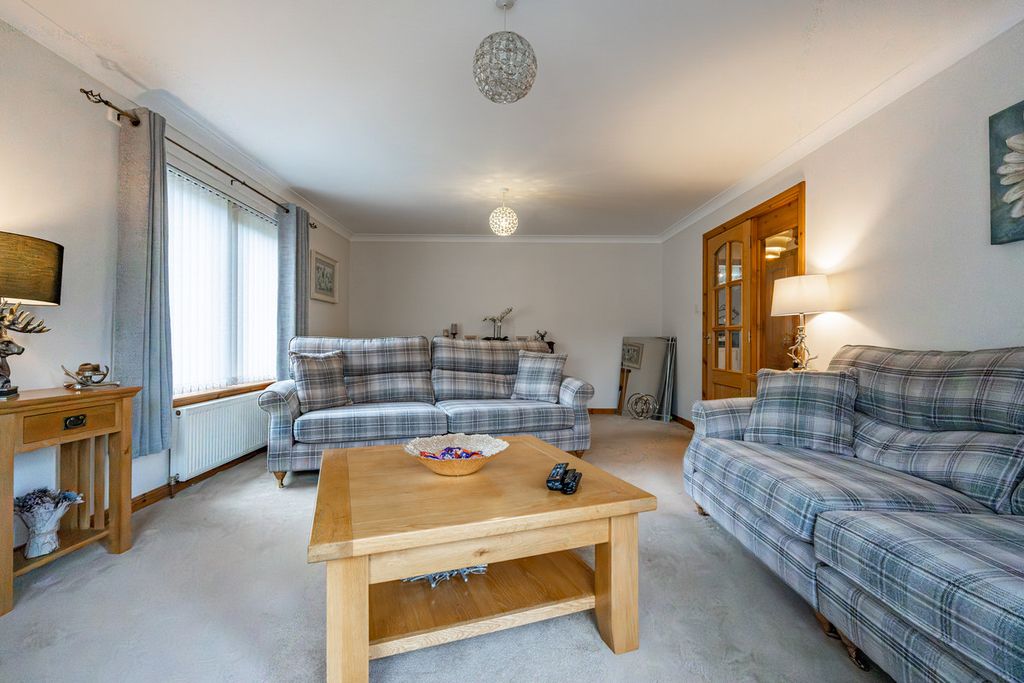 Property photo 2 of 46