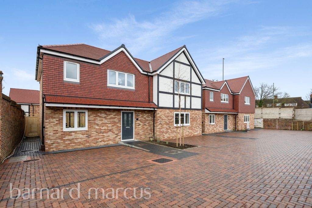 Property photo 1 of 21 Exterior