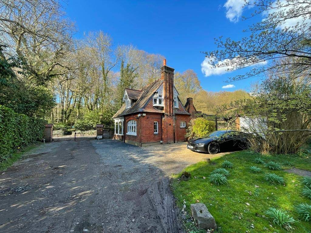 Property photo 1 of 17