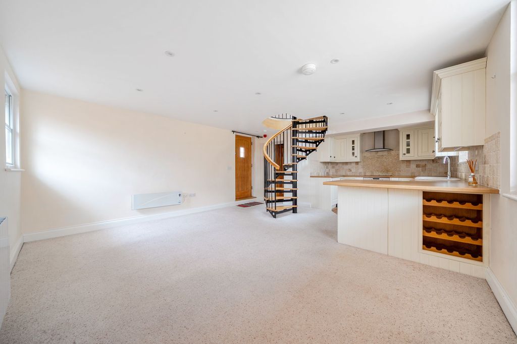 Property photo 3 of 8 Living Area