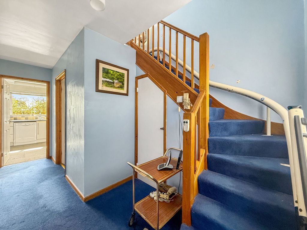 Property photo 3 of 24