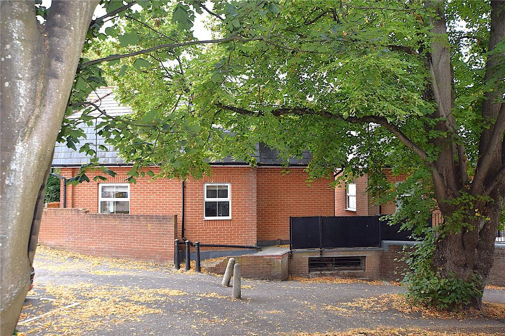 Property photo 1 of 8 Picture No. 09