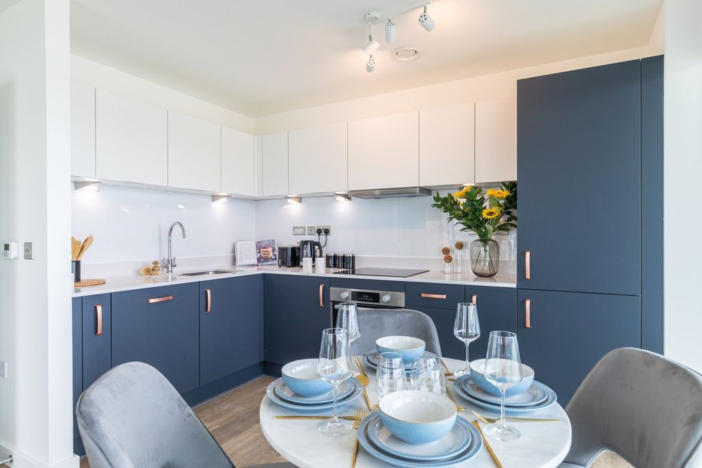 Property photo 2 of 21