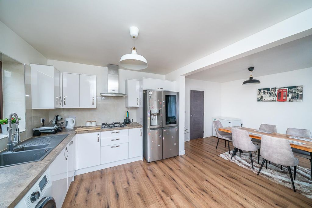 Property photo 2 of 28 Webbs-125.Jpg