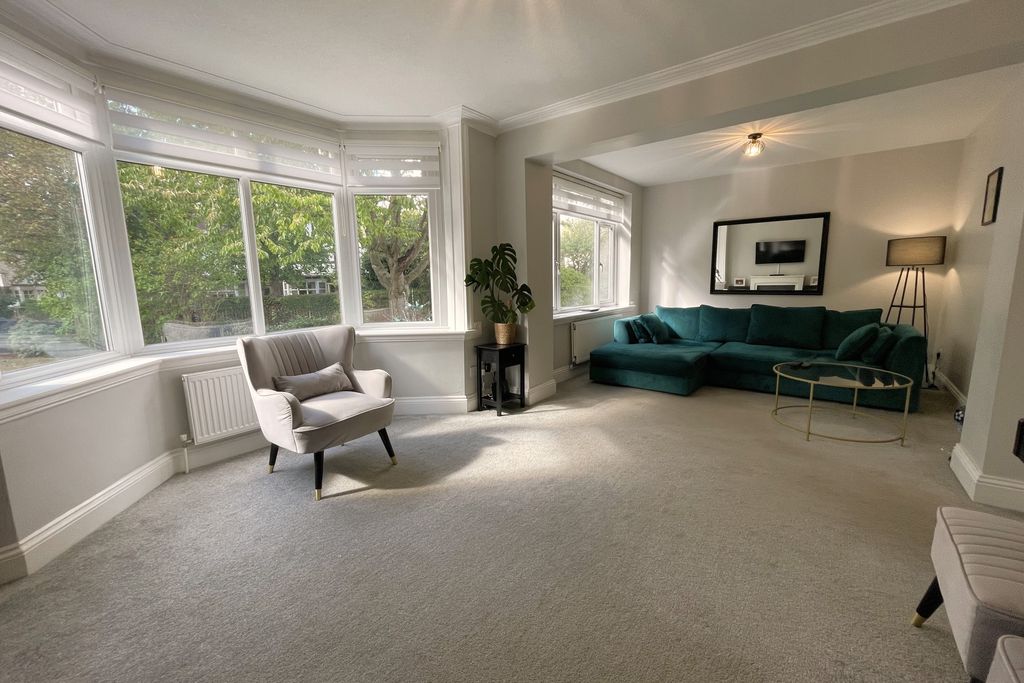 Property photo 3 of 39 4