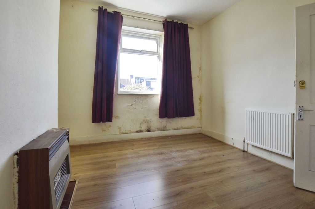 Property photo 2 of 15 Pbox-Img.Jpg