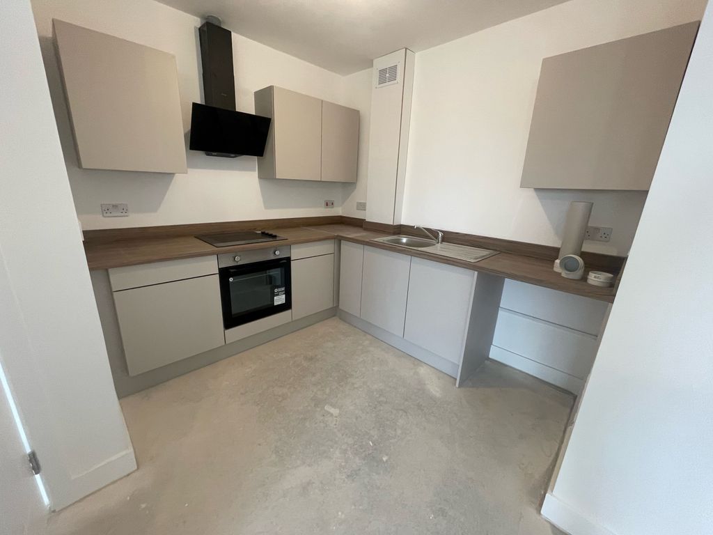 Property photo 1 of 8 Balcony