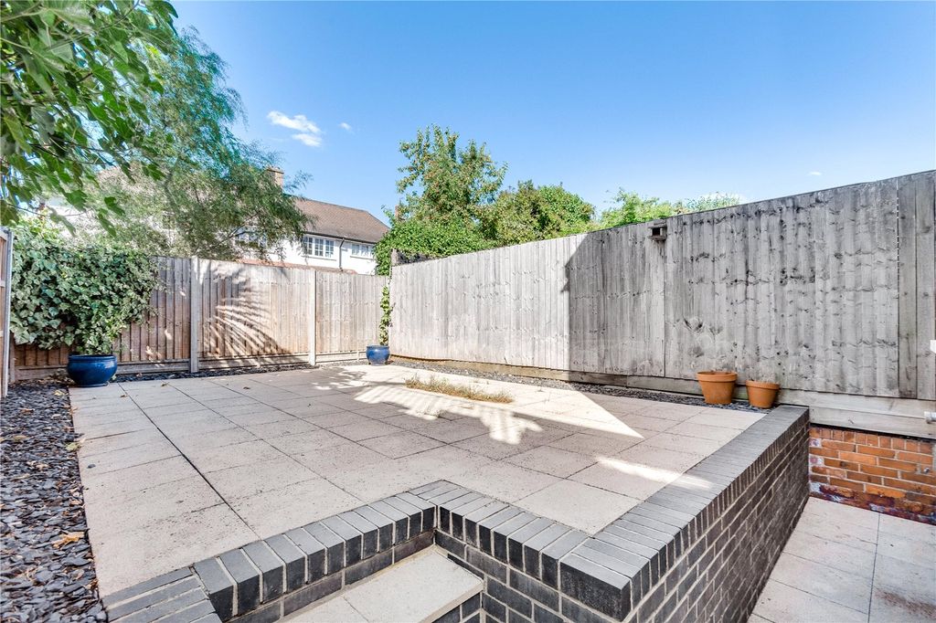 Property photo 2 of 7