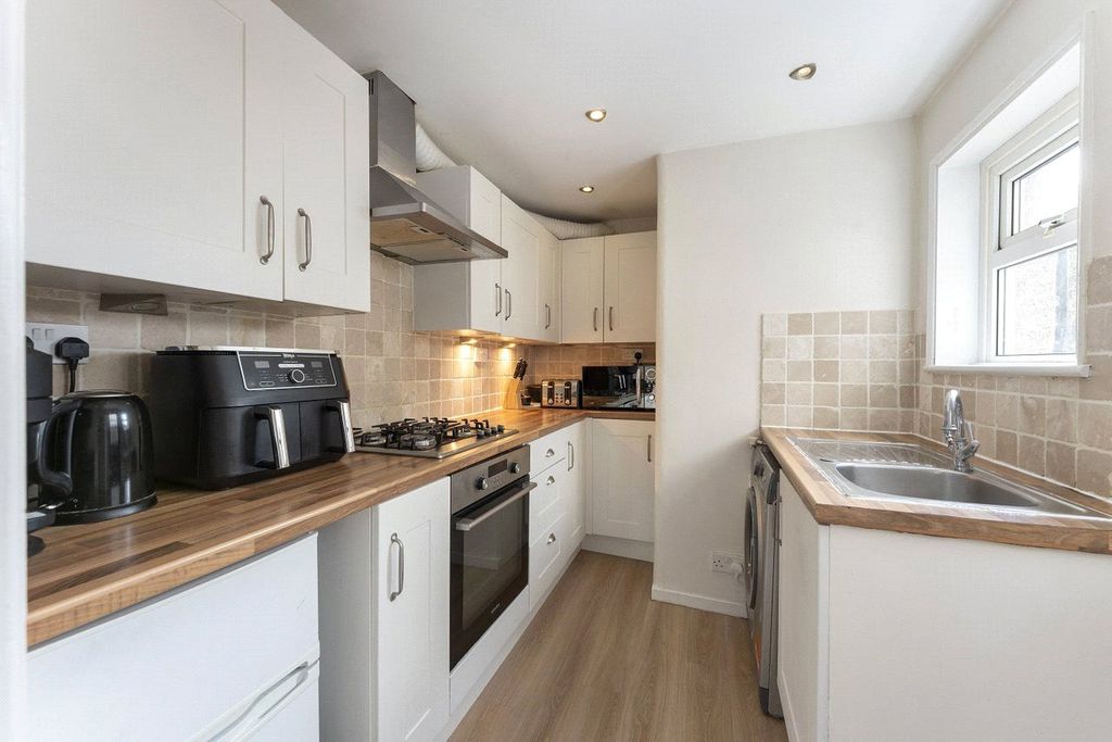 Property photo 3 of 18 Picture No. 14