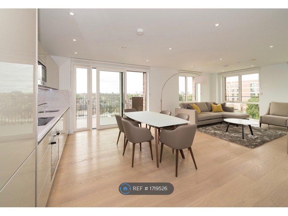 Property photo 1 of 28 Open Plan Living / Dining