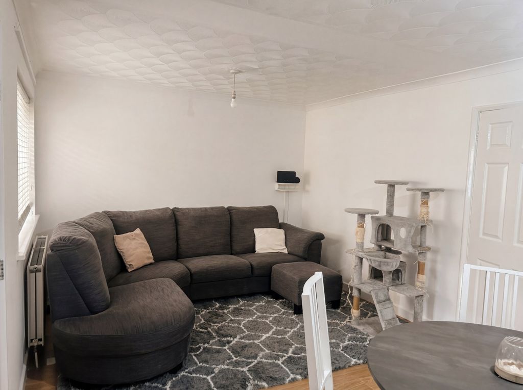 Property photo 3 of 21 4874106