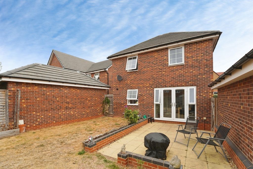 Property photo 3 of 21