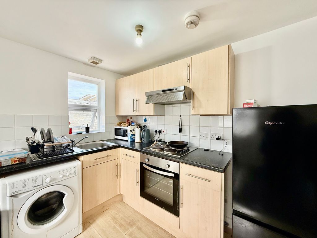 Property photo 2 of 6 Image