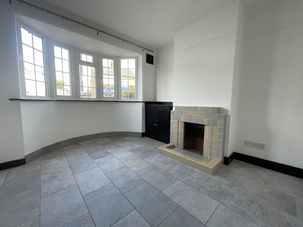 Property photo 1 of 6 Image