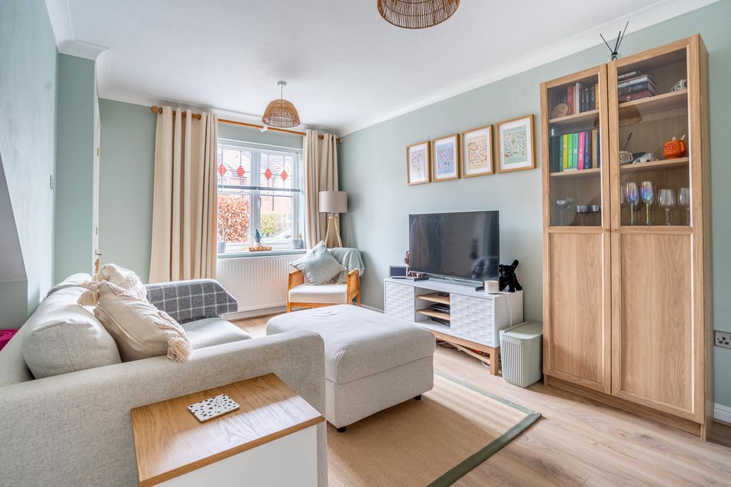 Property photo 2 of 14 Living Room