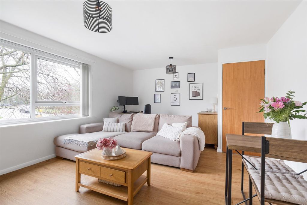 Property photo 2 of 16 Untitled (1 Of 17).Jpg