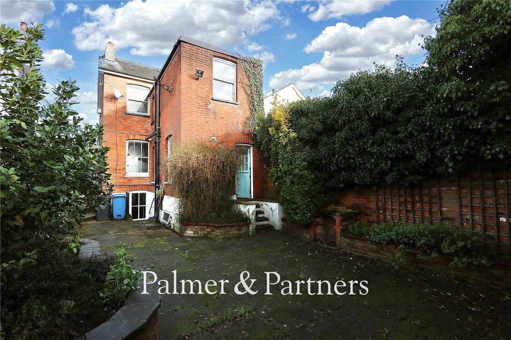 Property photo 2 of 22 Picture No. 12