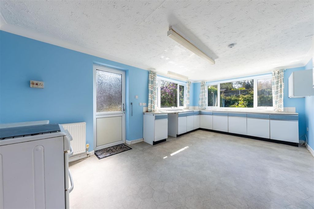 Property photo 2 of 15 Kitchen