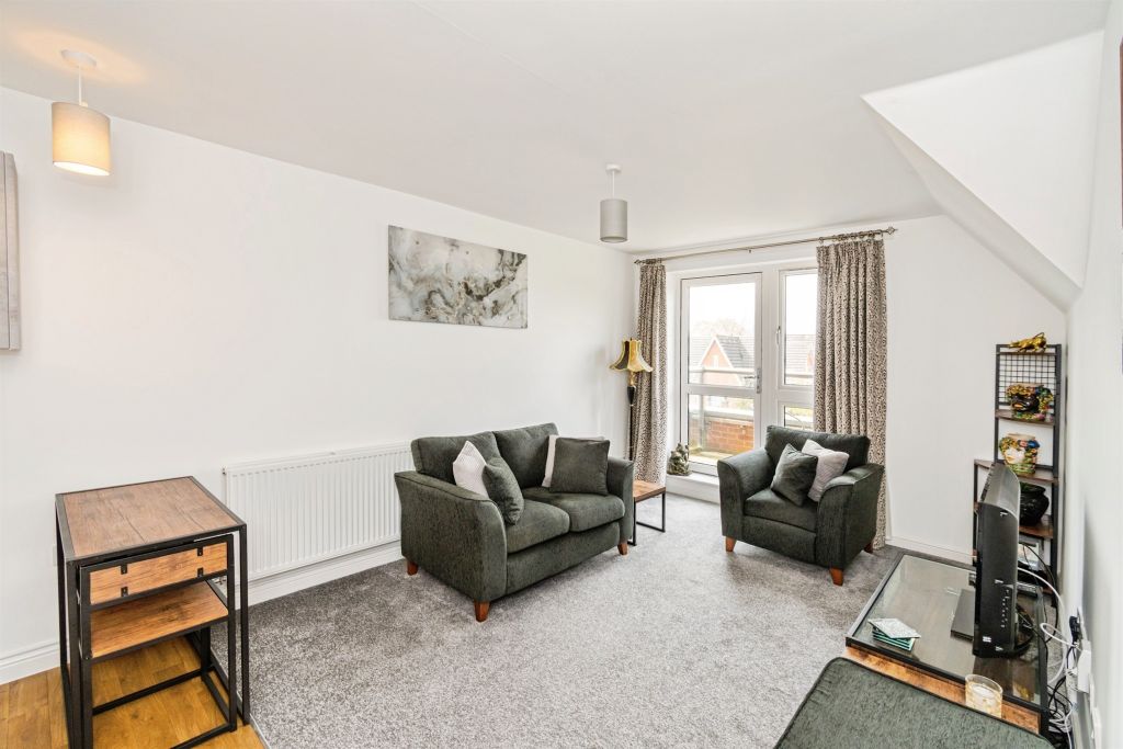 Property photo 2 of 18