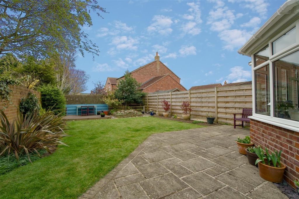 Property photo 3 of 27 Rear Garden