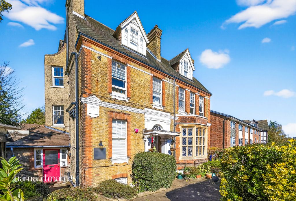 Property photo 1 of 20