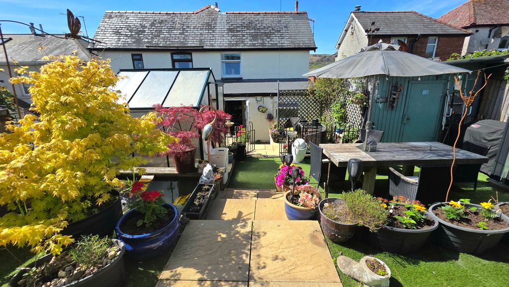 Property photo 3 of 31