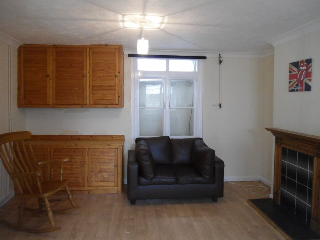 Property photo 3 of 11 Gallery