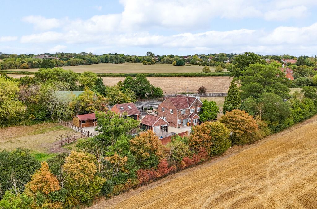 Property photo 1 of 25 -68A5Fdcf4Da17-13...