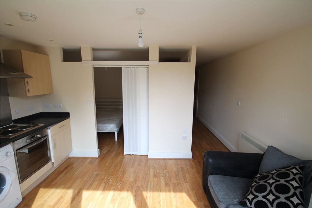 Property photo 3 of 10 Picture No. 01
