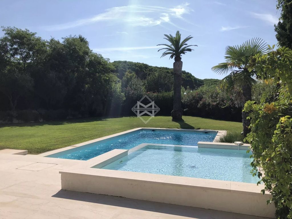 Property photo 1 of 12 Swimming Pool